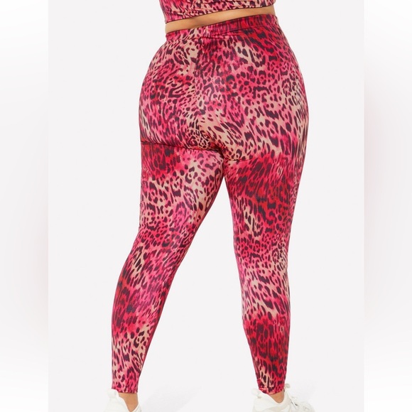 Headliner Shaping High Waist Legging; Yitty by Fabletics Size XL - Picture 3 of 5